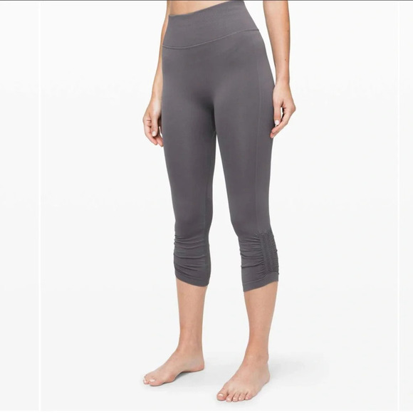 lululemon athletica Pants - Lululemon Ebb to Street Cropped 21” leggings Dark Grey Yoga  Size 8